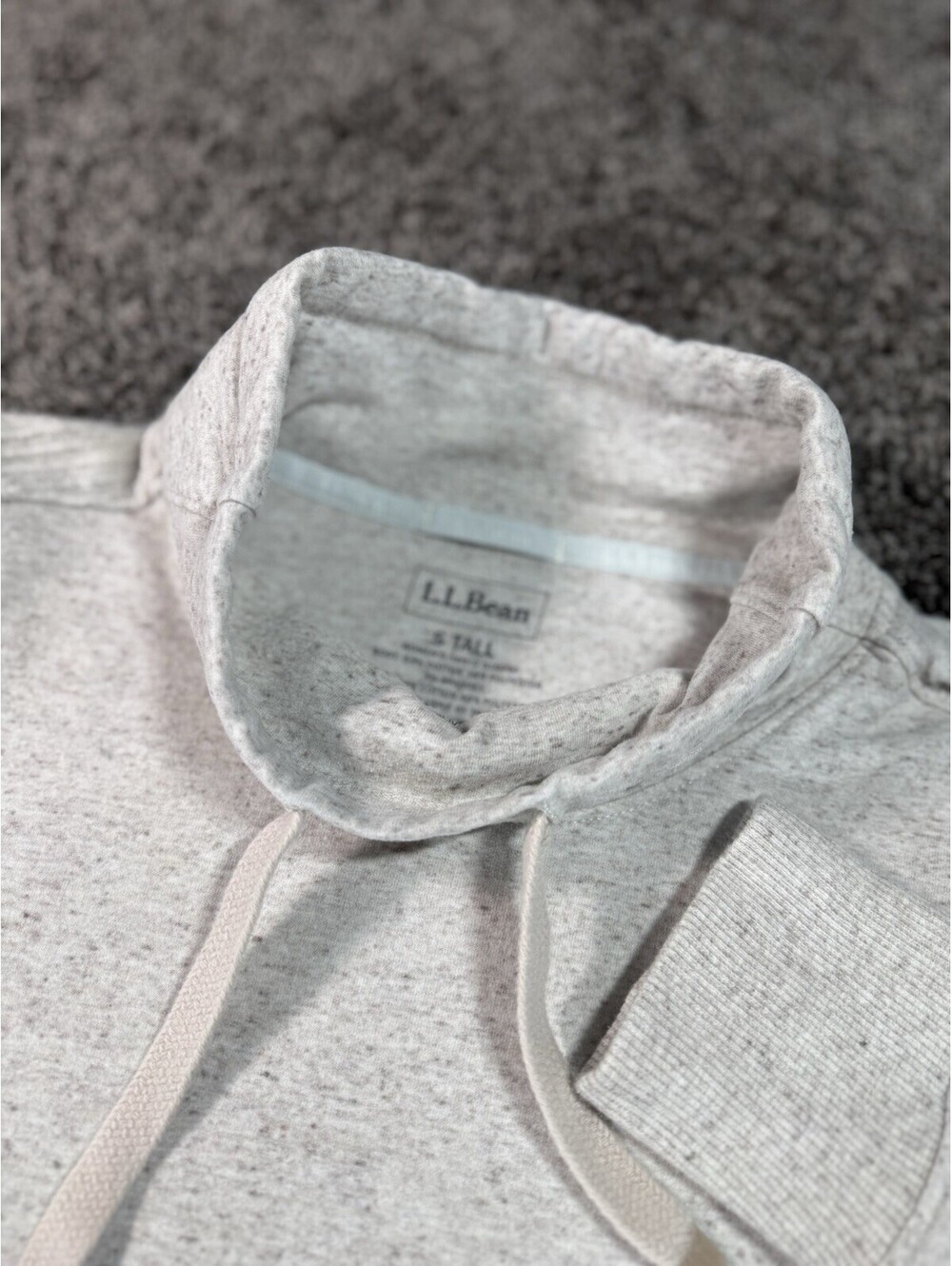 LL Bean Women's Cream Beige  Pullover Small Tall With Pockets Thumb Holes